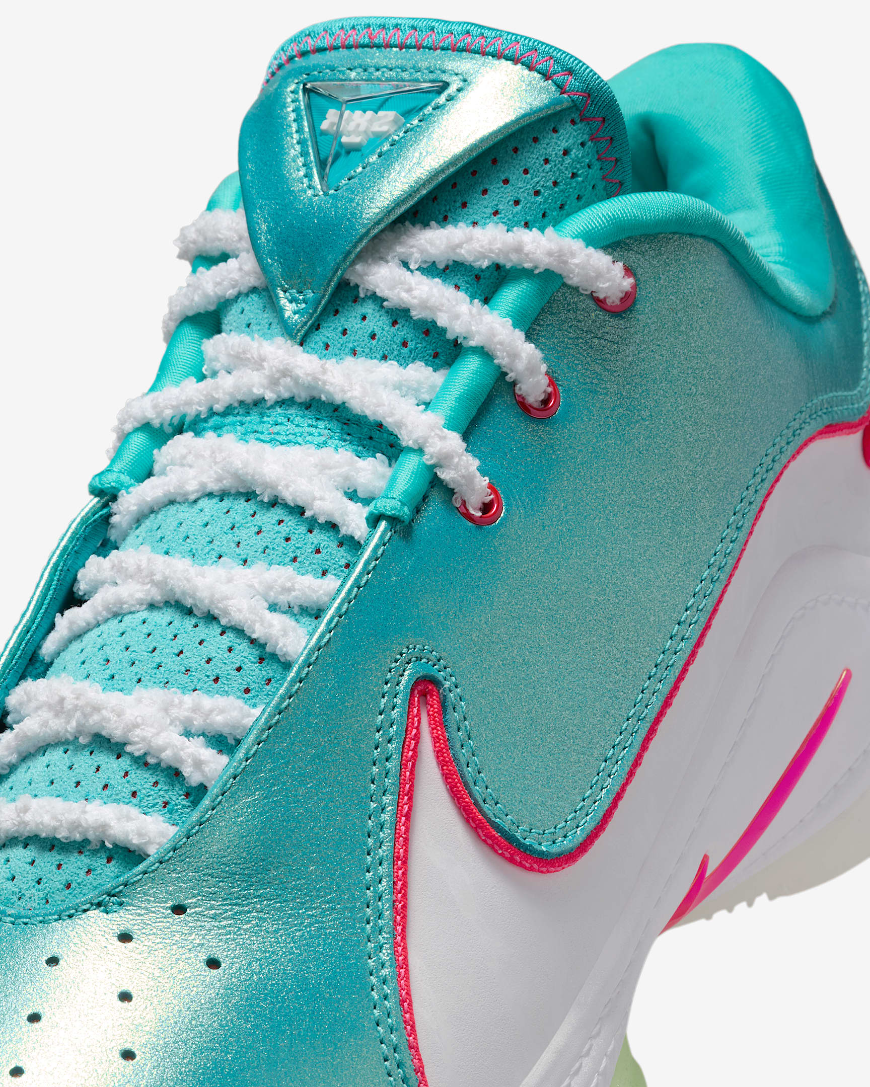 LeBron XXII 'Limelight' Basketball Shoes