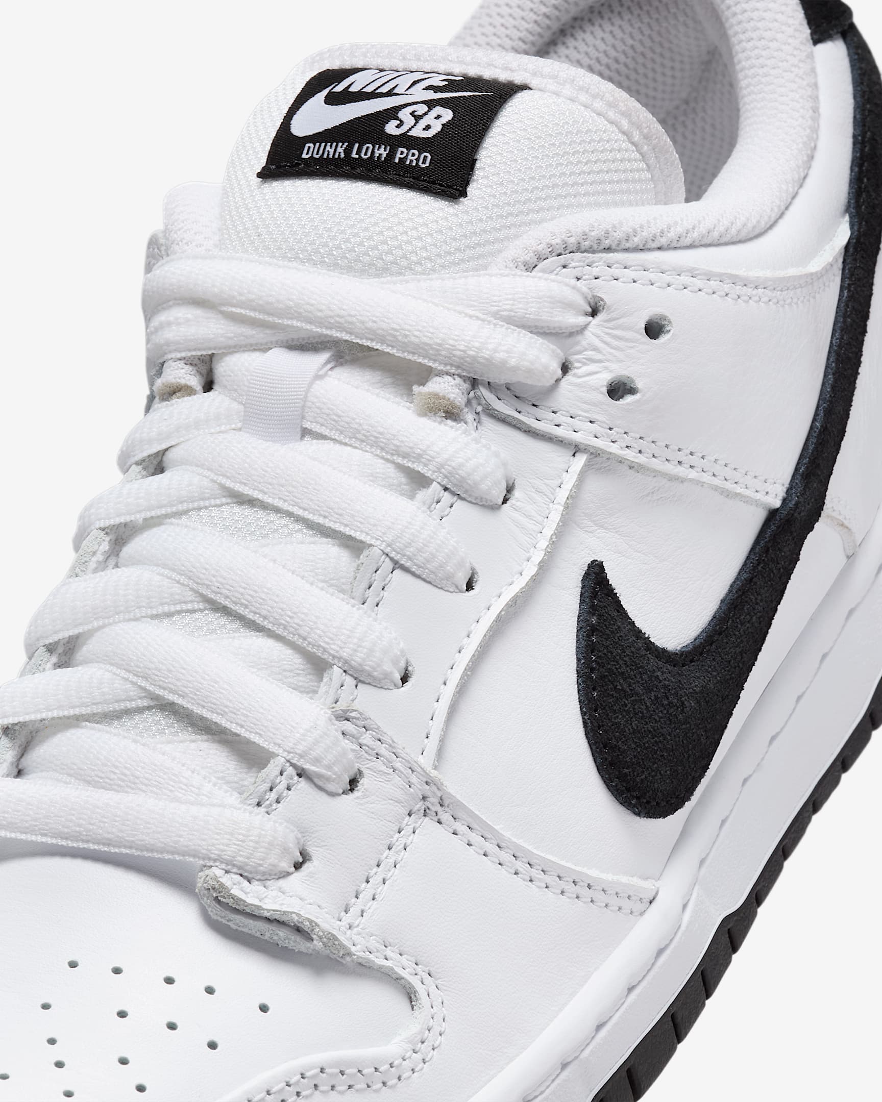 Nike SB Dunk Low Pro Skate Shoes