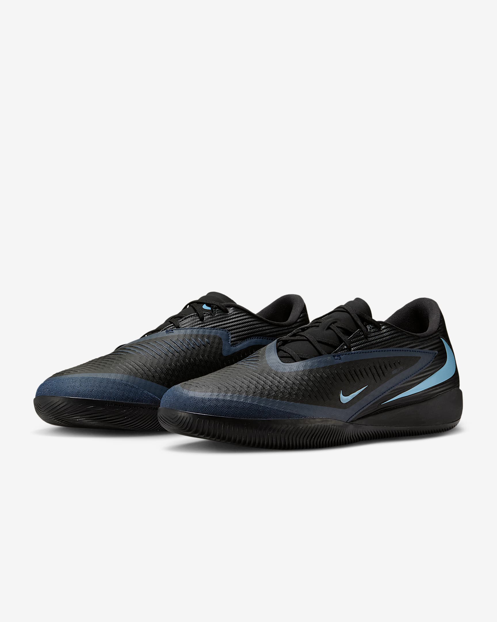 Nike Phantom 6 Low Academy Indoor Court Football Shoes