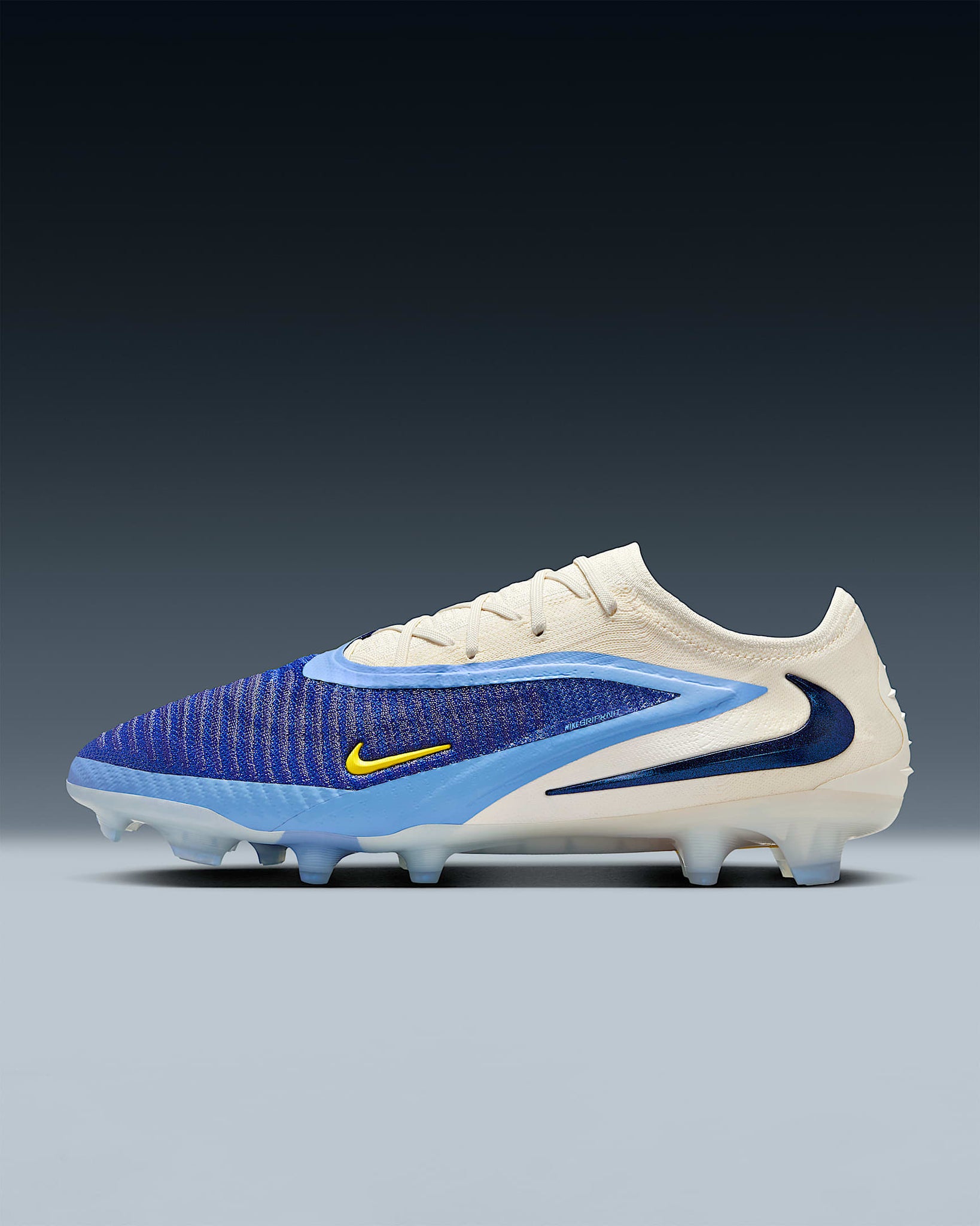 Nike Phantom 6 Low Elite Firm-Ground Football Boot