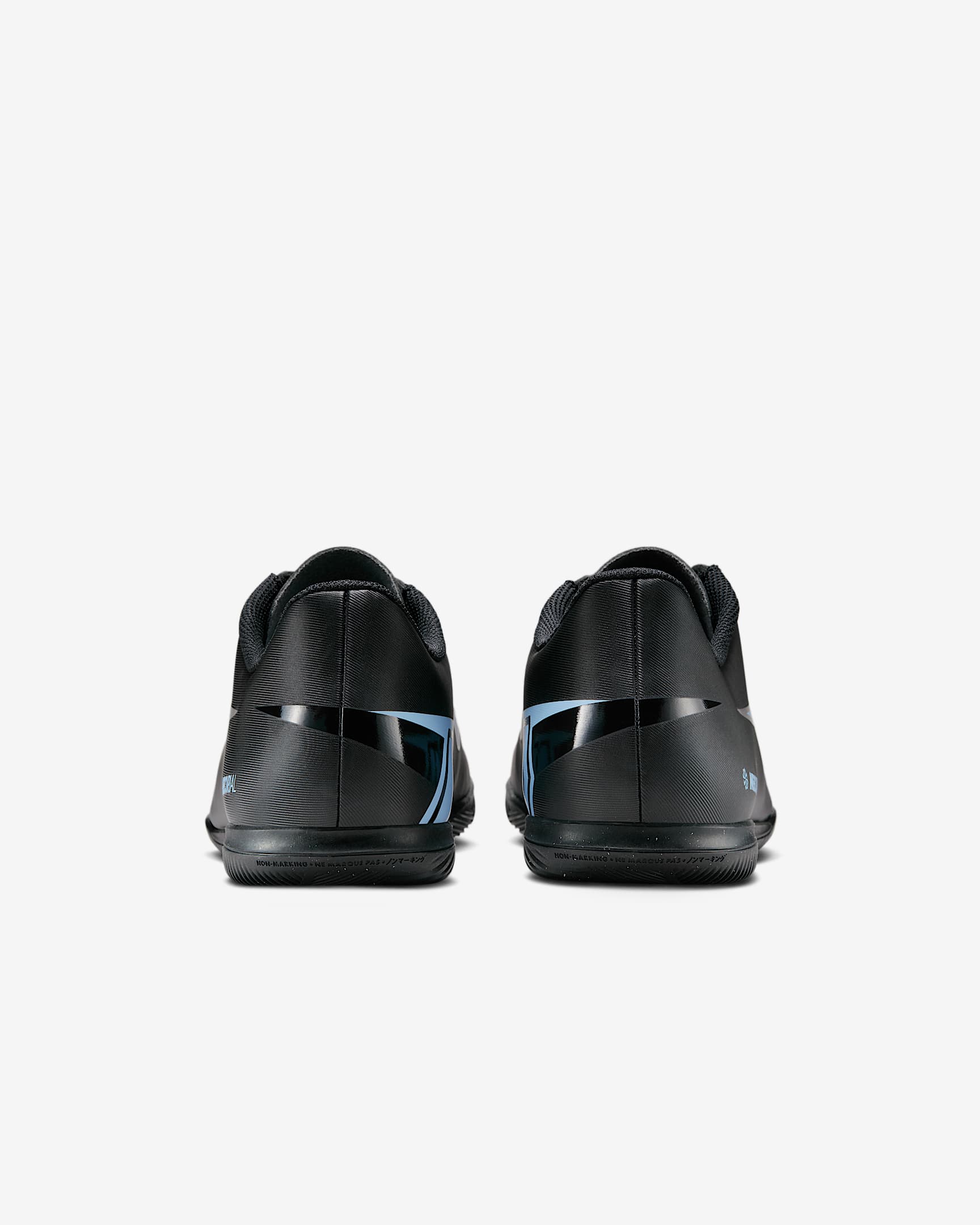 Nike Mercurial Vapor 16 Club Indoor Court Low-Top Football Shoes