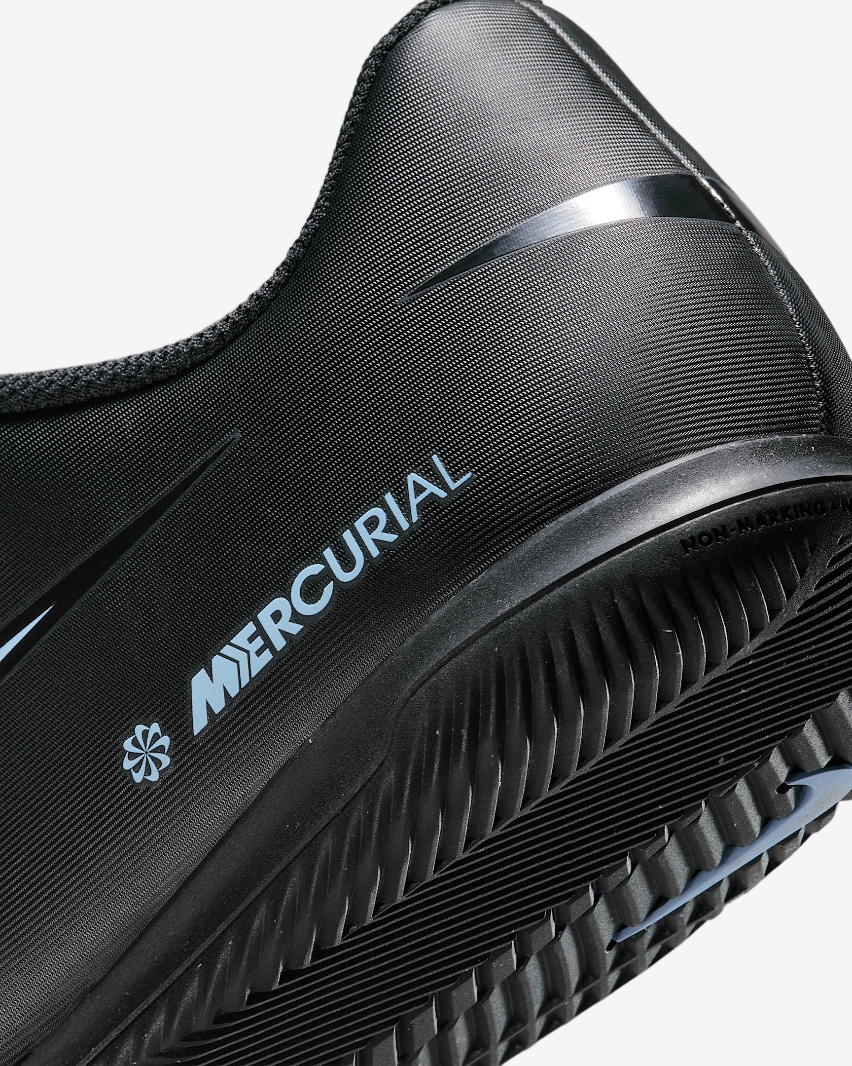 Nike Mercurial Vapor 16 Club Indoor Court Low-Top Football Shoes