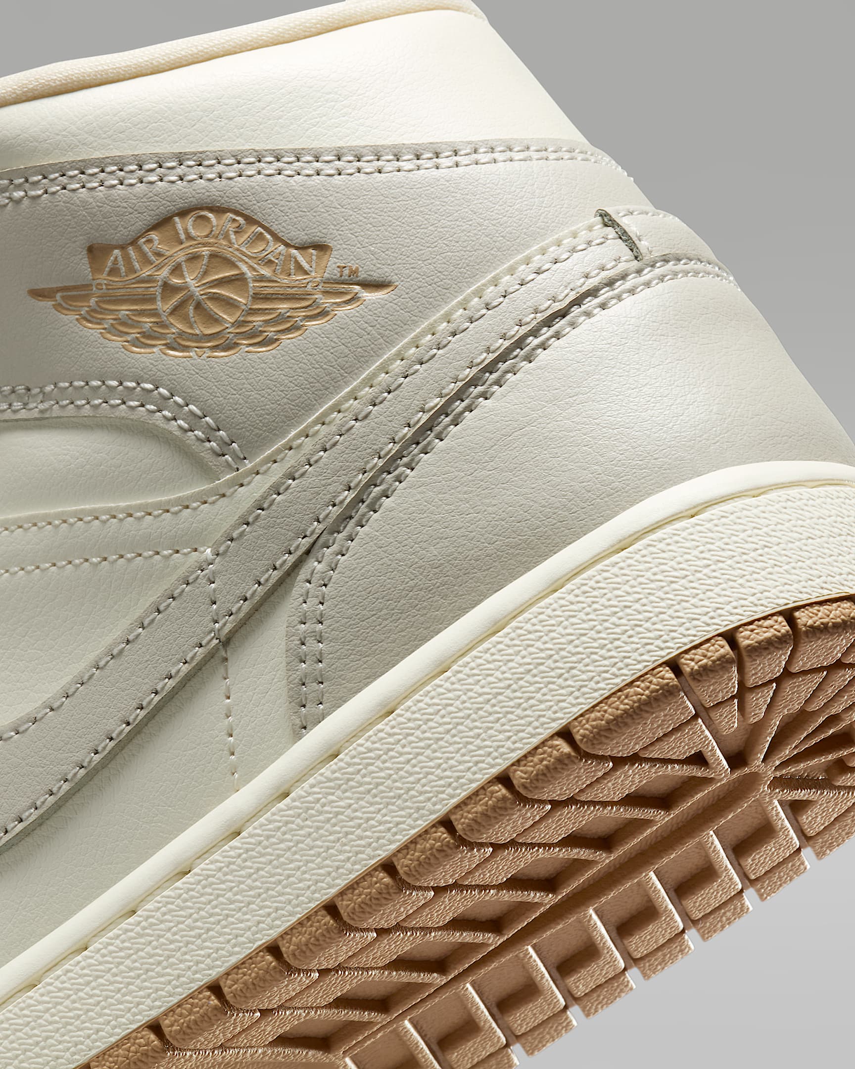 Air Jordan 1 Mid Women's Shoes