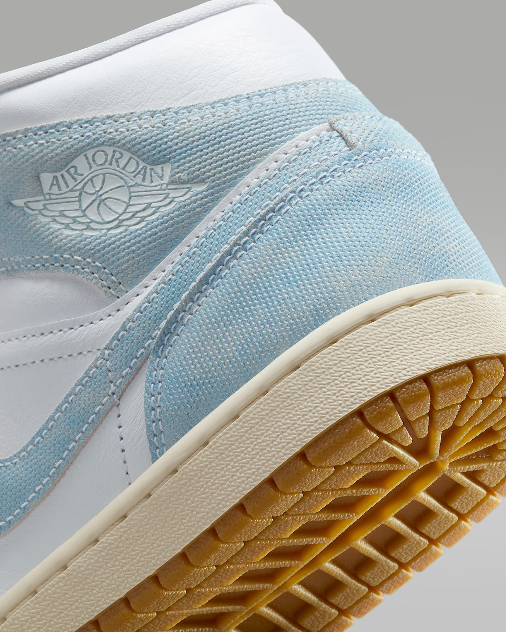 Air Jordan 1 Mid SE Women's Shoes