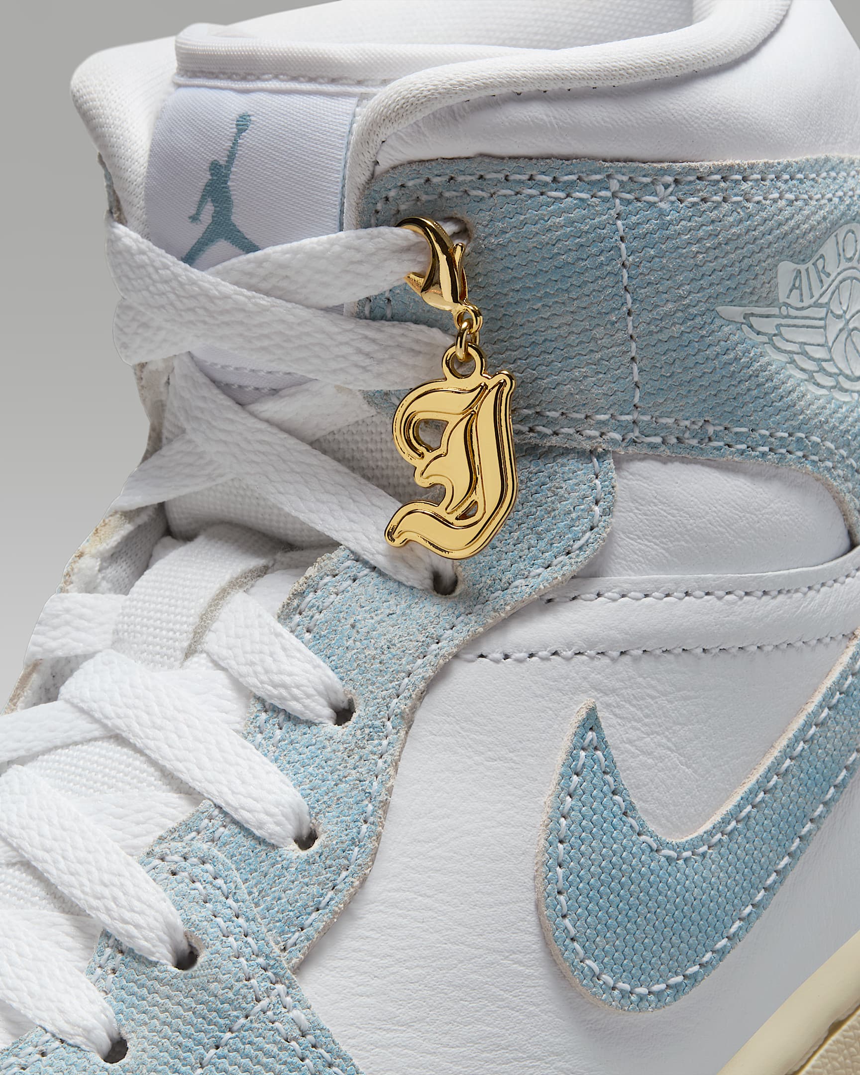 Air Jordan 1 Mid SE Women's Shoes