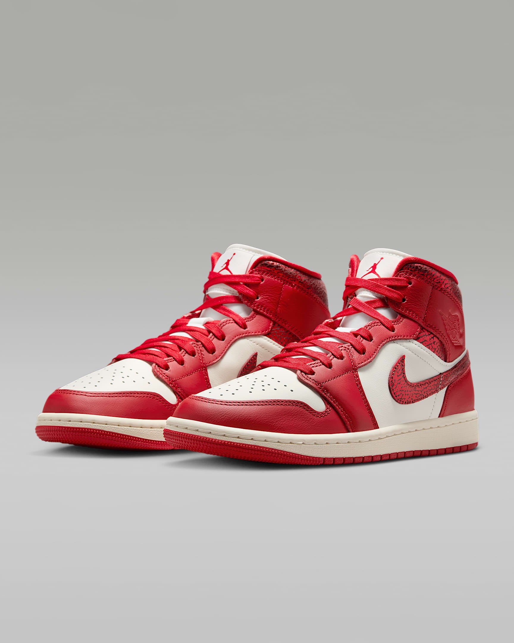 Air Jordan 1 Mid SE Women's Shoes