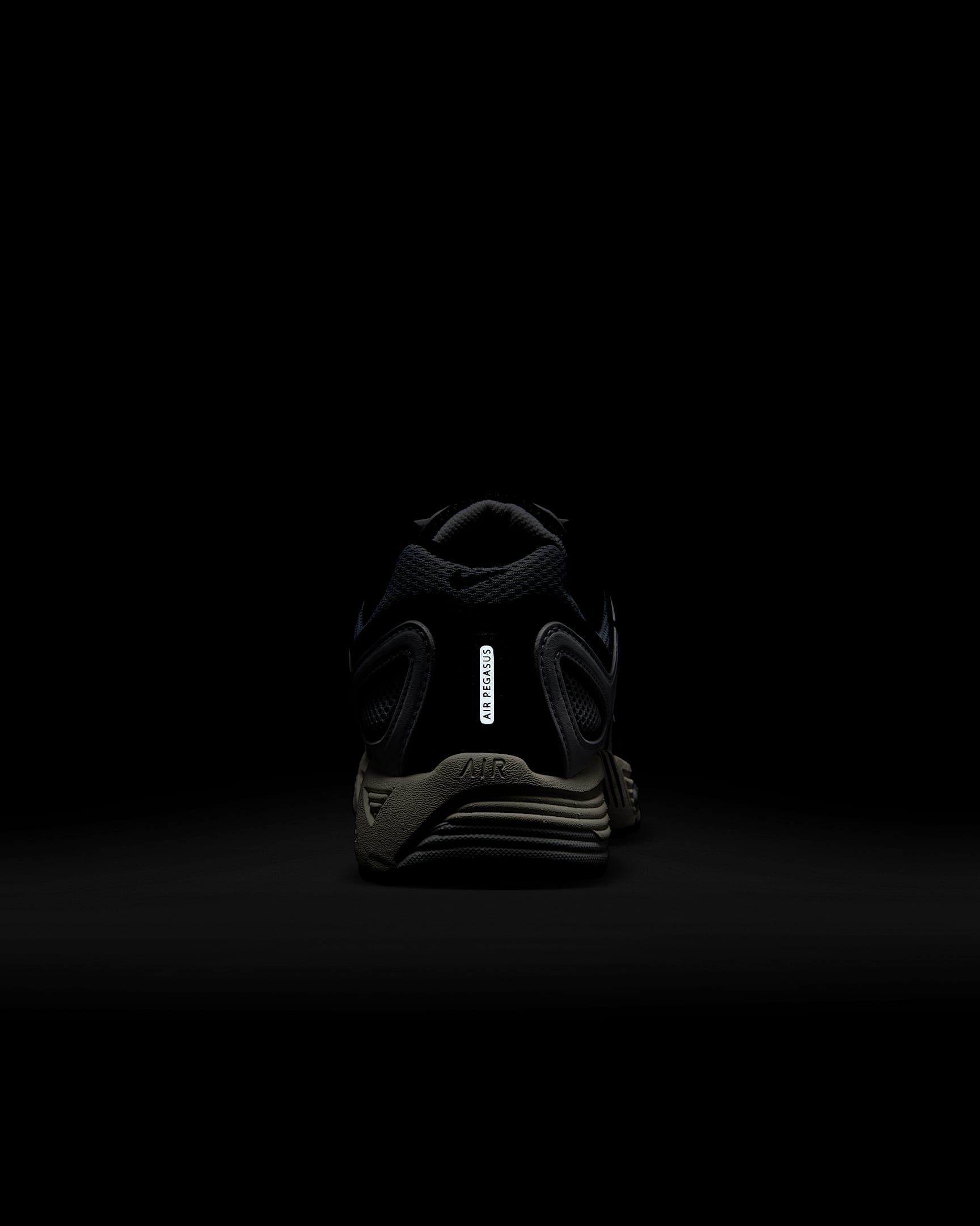 Nike Air Pegasus 2005 Women's Shoes