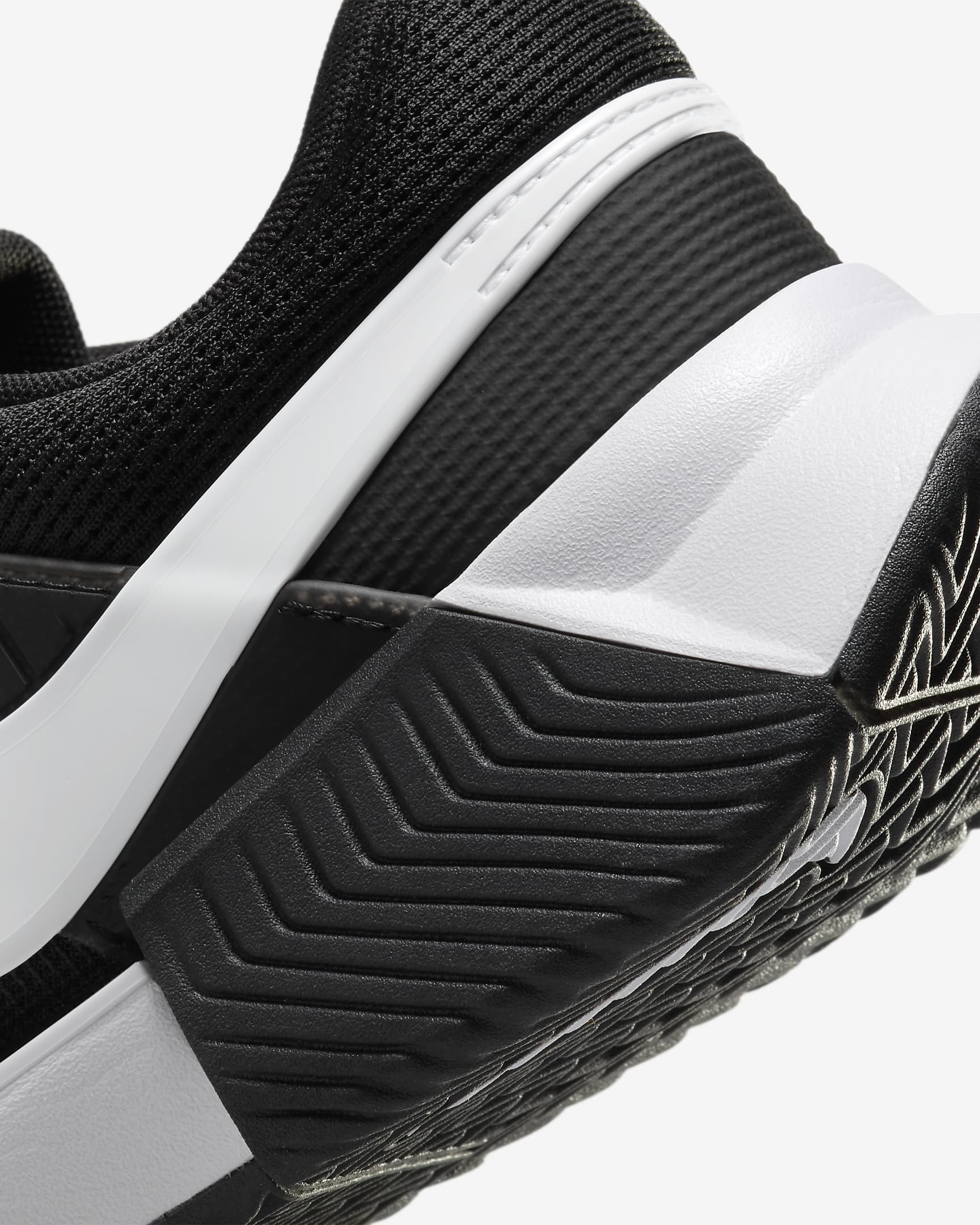 Nike GP Challenge 1 Women's Clay Court Tennis Shoes