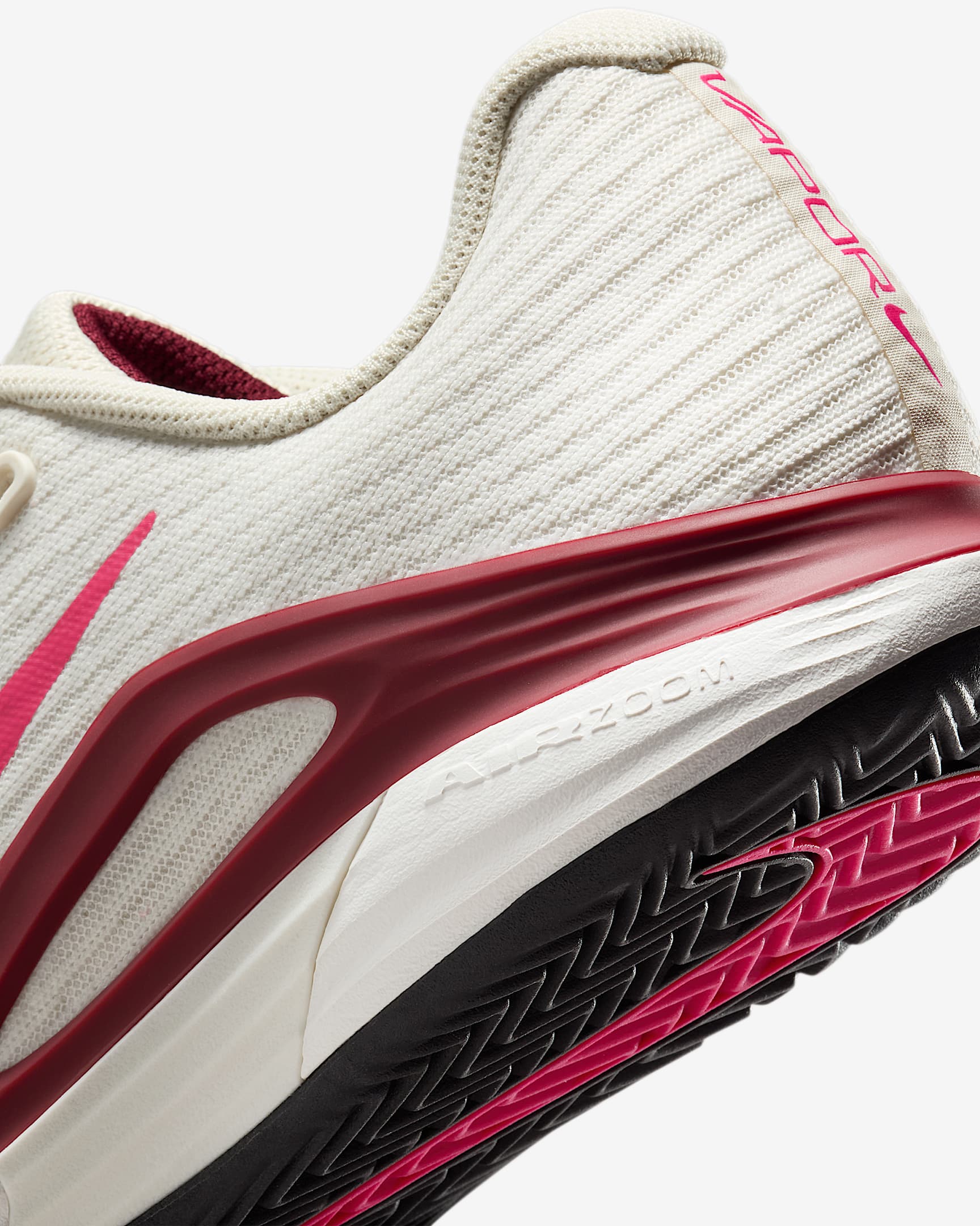 Nike Vapor 12 Women's Clay Court Tennis Shoes